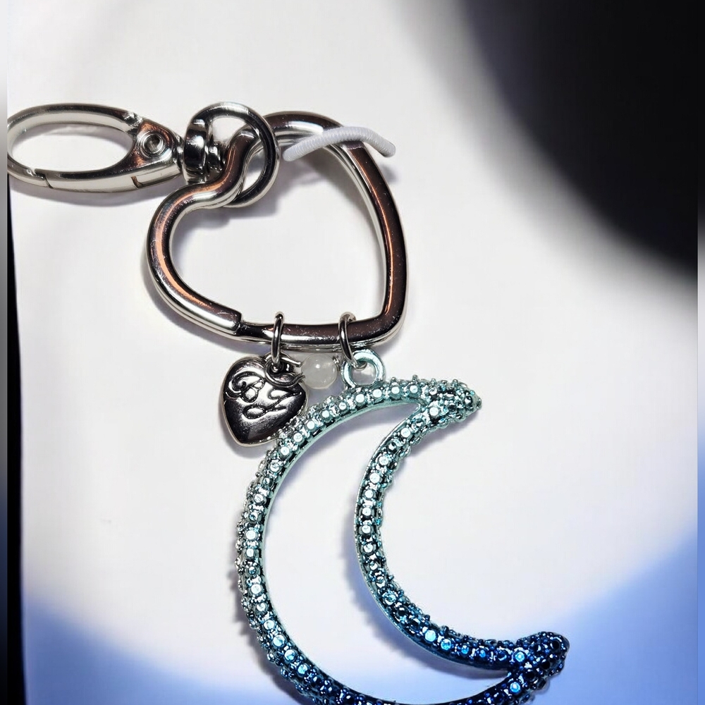 NEW Betsey Johnson Sparkling Moon Blue & Silver Crescent Bag Charm Key Holder 4" - Picture 3 of 3